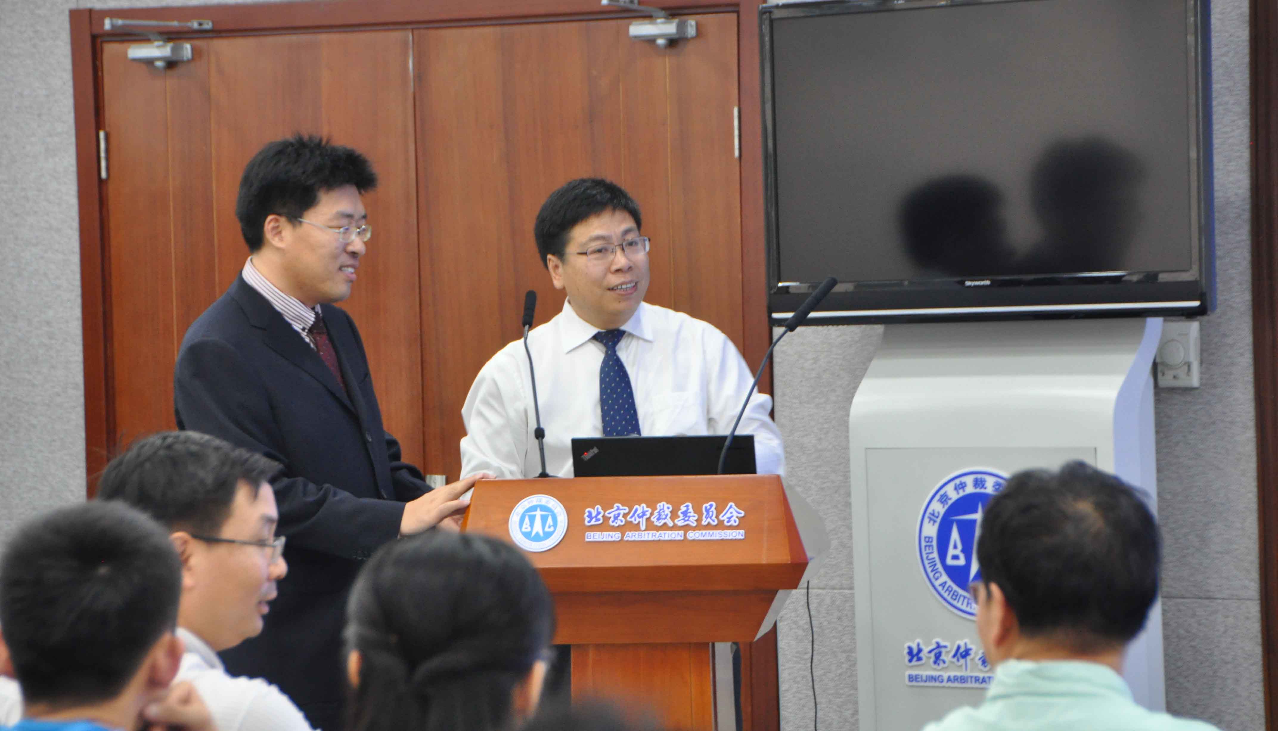 德恒合伙人贾怀远做“国际EPC工程法律问题及投融资”讲座